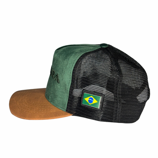 Tela preta com bandeira do Brasil em patch costurado.