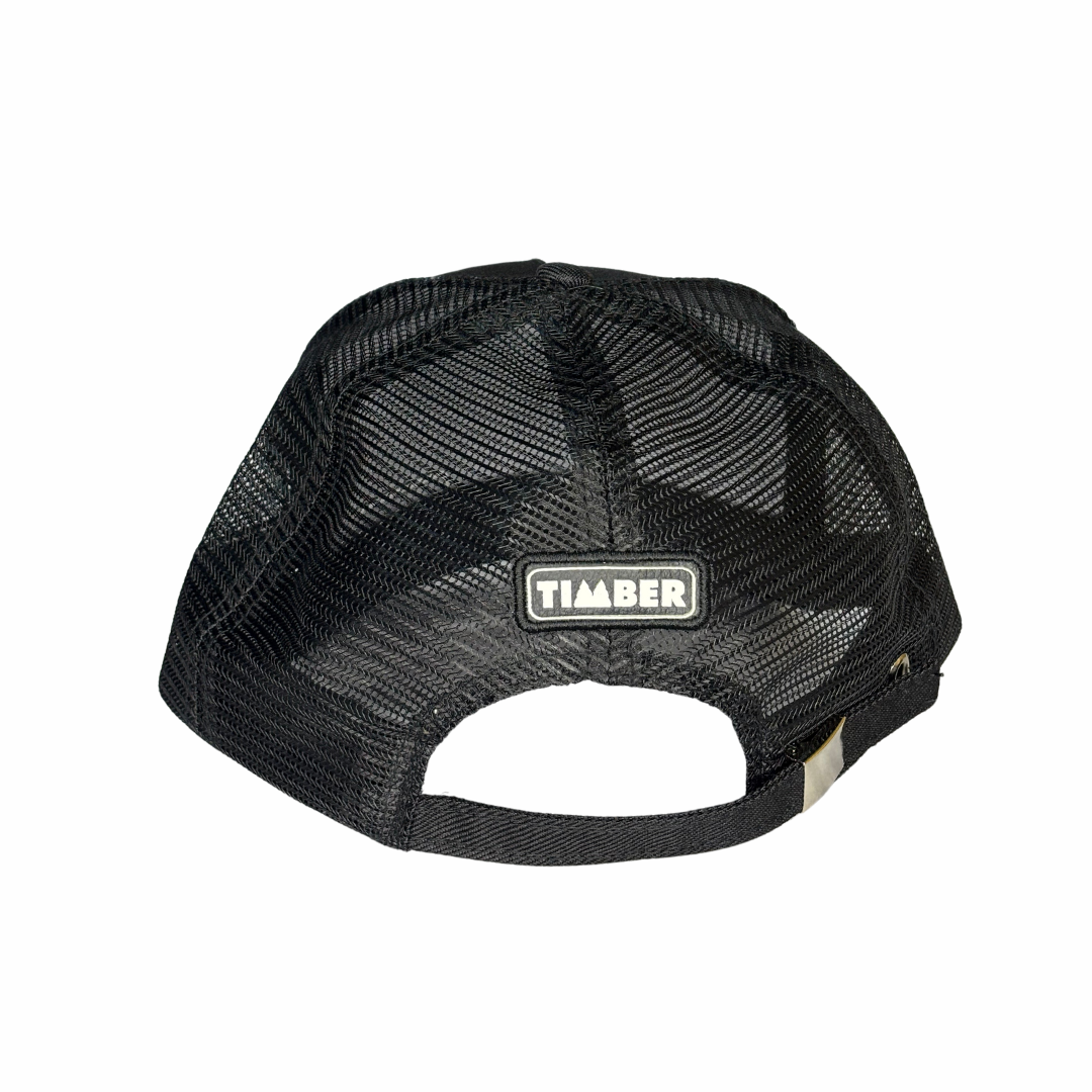 fechamento ajustável  e etiqueta bordada "TIMBER" na base.